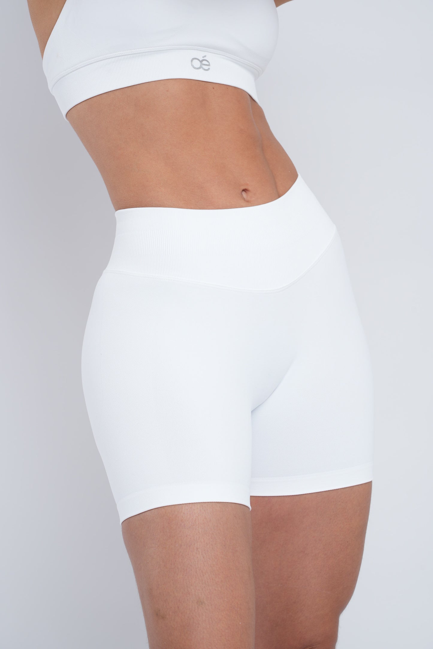Thrive Shorts 4.5"
