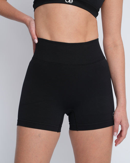 Dynara Shorts 4.5”
