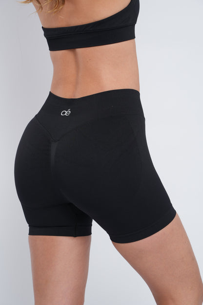 Thrive Shorts 4.5"